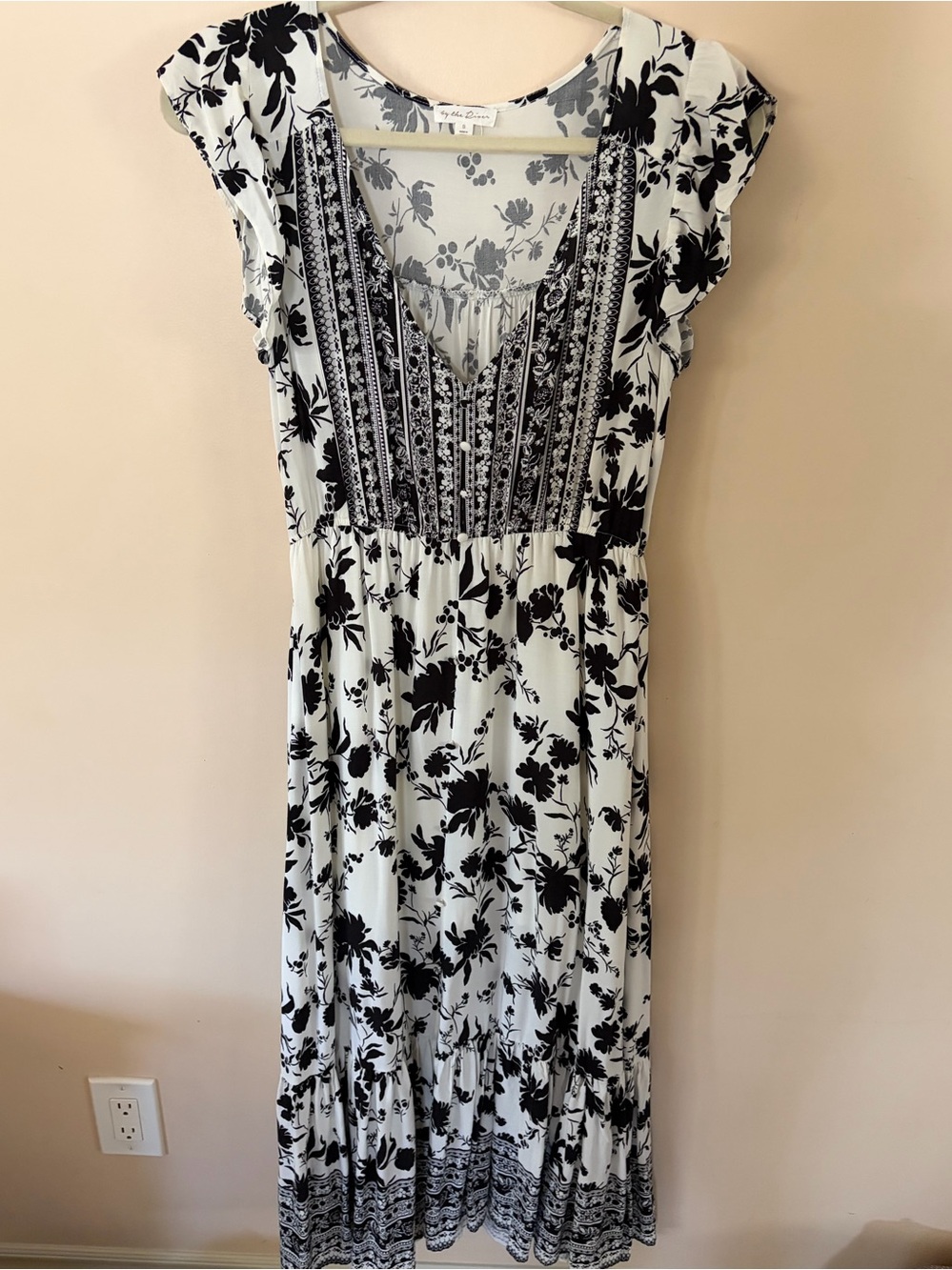 By the River Black & White Floral Maxi Dress with V-Neck
